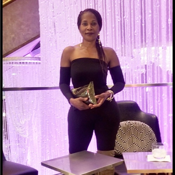 Meet your Posher, Dinah - Picture 9 of 12